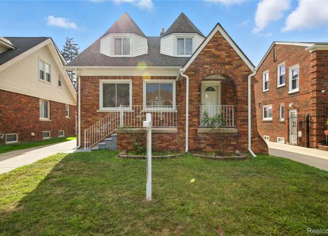 Property at 7651 Appoline St, Dearborn, MI 48126, 3 beds, 2.5 baths
