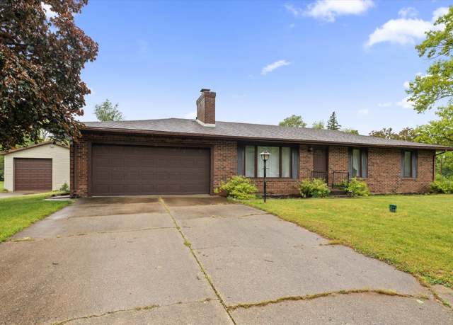 Property at 70594 Dennis Dr, Niles, MI 49120, 3 beds, 2 baths