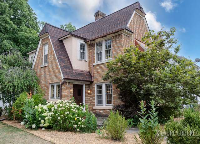 Property at 2200 College Ave SE, Grand Rapids, MI 49507, 3 beds, 1.5 baths