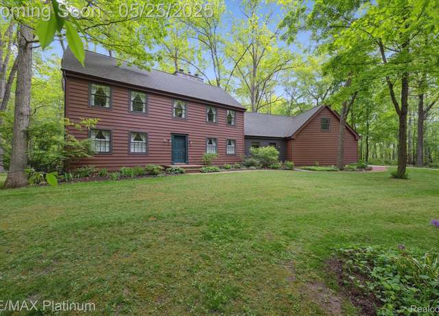 Property at 4121 Marsh Trl, Milford, MI 48380, 4 beds, 3 baths