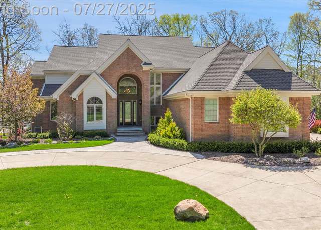 Property at 736 Inverness, Highland, MI 48357, 5 beds, 4.5 baths
