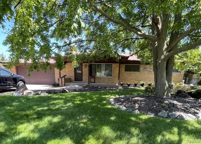 Property at 53162 Briar Dr, Shelby Charter Township, MI 48316, 4 beds, 1.5 baths