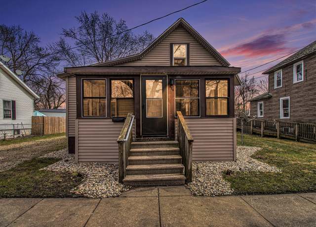Property at 1628 N Edwards St, Kalamazoo, MI 49007, 2 beds, 1 bath