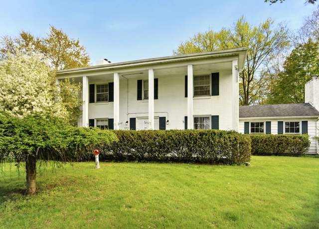 Property at 2701 Brookhaven Dr, Portage, MI 49024, 4 beds, 2.5 baths