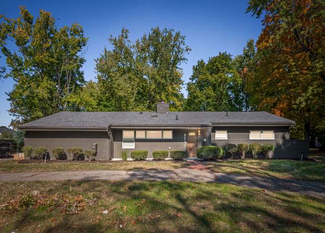Property at 4550 W Maple Rd, Bloomfield Hills, MI 48301, 4 beds, 2 baths