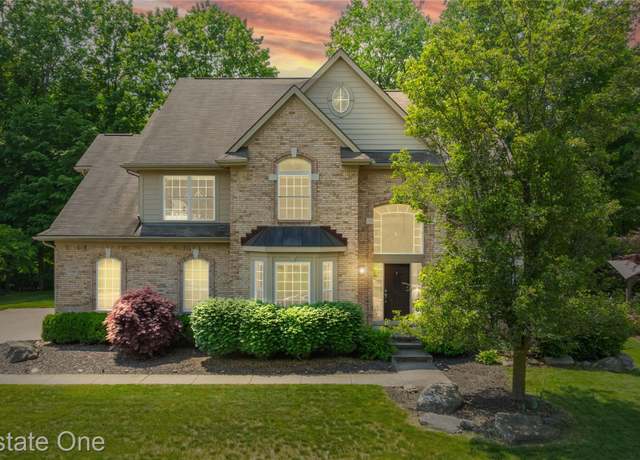 Property at 3788 High Grove Way, Lake Orion, MI 48360, 4 beds, 2.5 baths