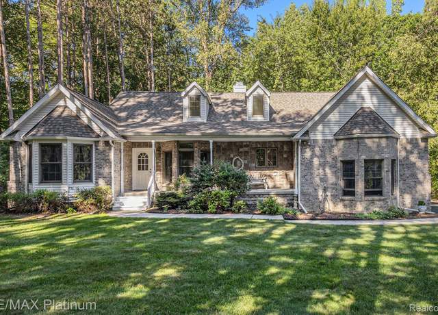Property at 9151 Pineview Lake Court Ct, Argentine Township, MI 48451, 3 beds, 2 baths
