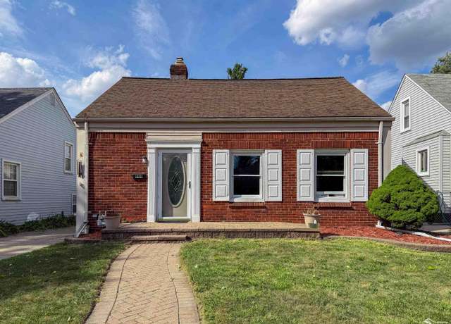 Property at 944 Ford Blvd, Lincoln Park, MI 48146, 3 beds, 1.5 baths