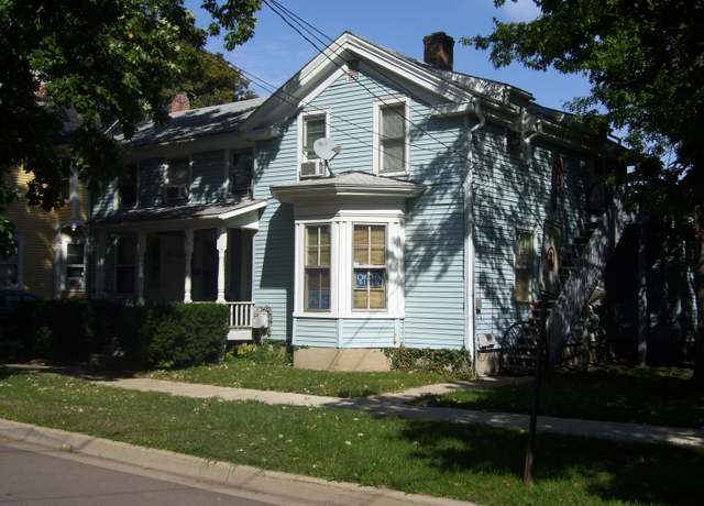 Property at 417 Oak St, Kalamazoo, MI 49007, 4 beds