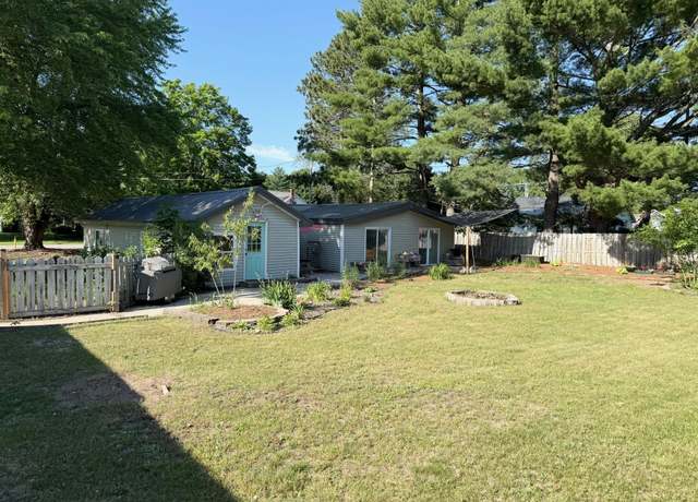 Property at 3826 Pearl St, Williamsburg, MI 49690, 3 beds, 2 baths