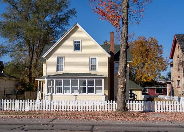 Property at 218 S Washington St, Mt Pleasant, MI 48858, 3 beds, 2 baths