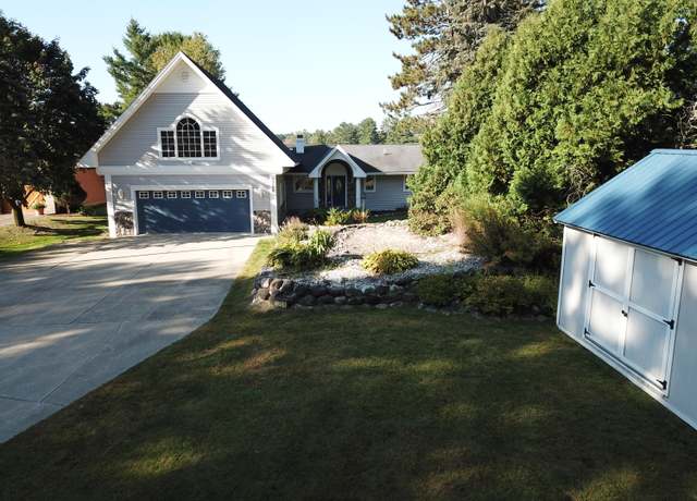 Property at 3208 Greentree Dr, Gaylord, MI 49735, 4 beds, 3 baths