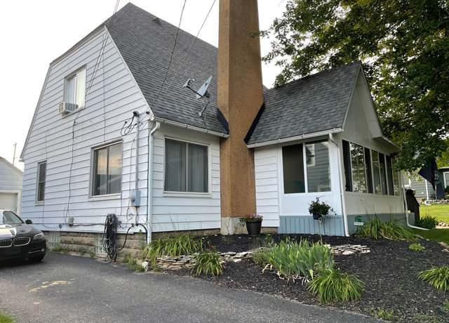 Property at 313 Myrtle St, Flushing, MI 48433, 3 beds, 1.5 baths