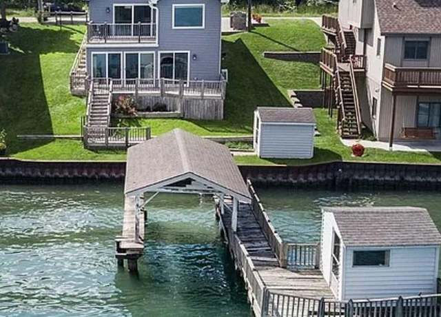 Property at 1027 River Rd, St Clair, MI 48079, 5 beds, 2 baths
