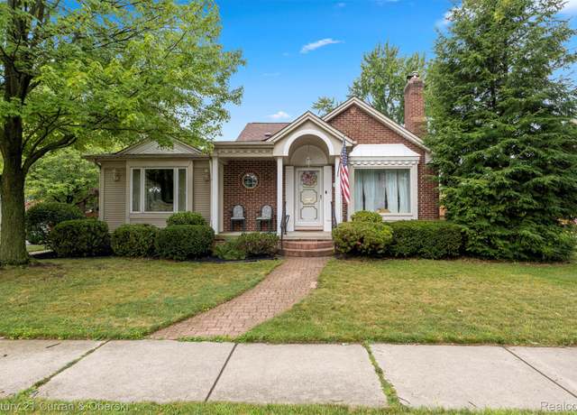 Property at 1610 11th St, Wyandotte, MI 48192, 3 beds, 2 baths