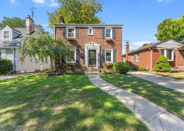 Property at 2956 Parkwood St, Trenton, MI 48183, 4 beds, 2 baths