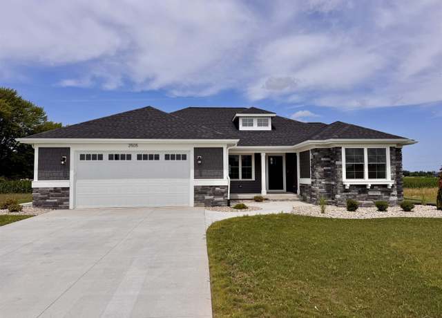 Property at 2505 Amelith Rd, Bay City, MI 48706, 3 beds, 2.5 baths