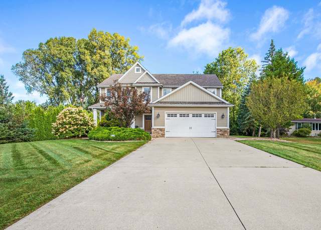 Property at 1806 Grace Ave, Rochester Hills, MI 48309, 4 beds, 2.5 baths