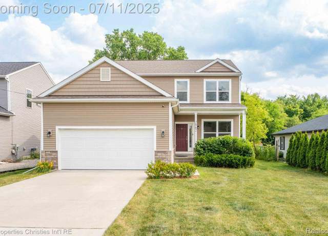 Property at 2962 Iowa Dr, Troy, MI 48083, 4 beds, 2.5 baths