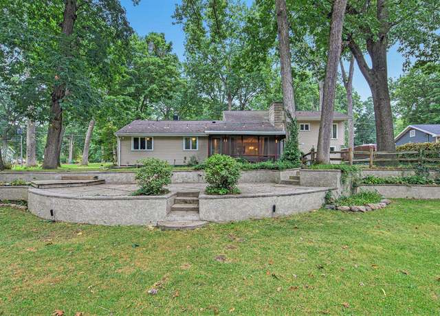 Property at 1514 Ferndale Blvd, Niles, MI 49120, 4 beds, 3 baths