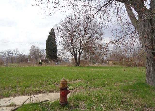 Property at 12471 Maine St, Hamtramck, MI 48212, 1 bath