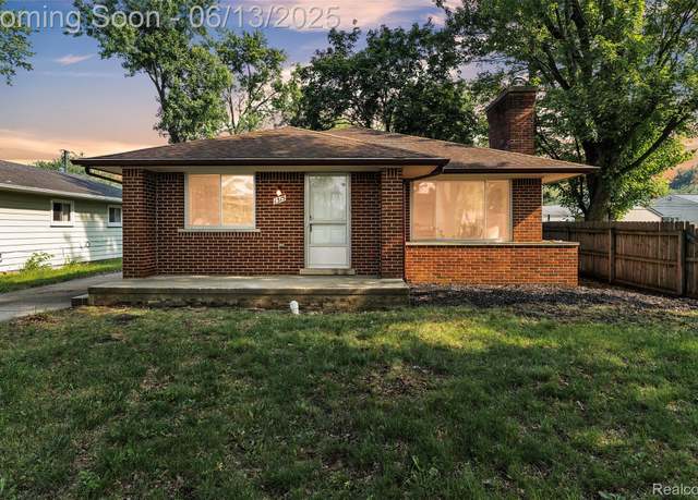 Property at 1315 Warner St, Ypsilanti, MI 48197, 3 beds, 2 baths