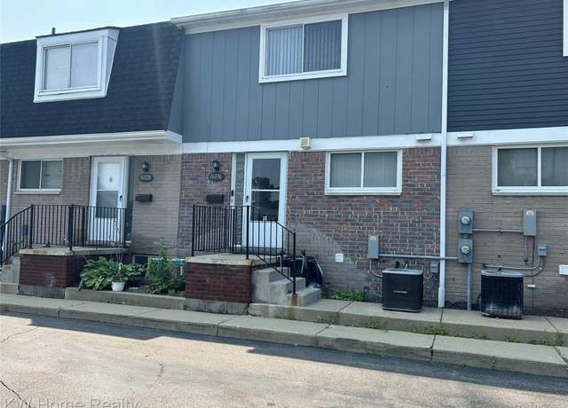 Property at 16036 W 11 Mile Rd, Southfield, MI 48076, 2 beds, 1.5 baths