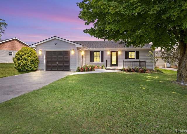 Property at 3133 Bull Dog Ln, Surrey Township, MI 48622, 3 beds, 1.5 baths
