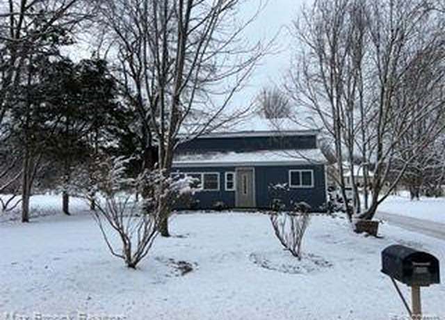Property at 9900 Dartmouth Rd, Clarkston, MI 48348, 3 beds, 2.5 baths