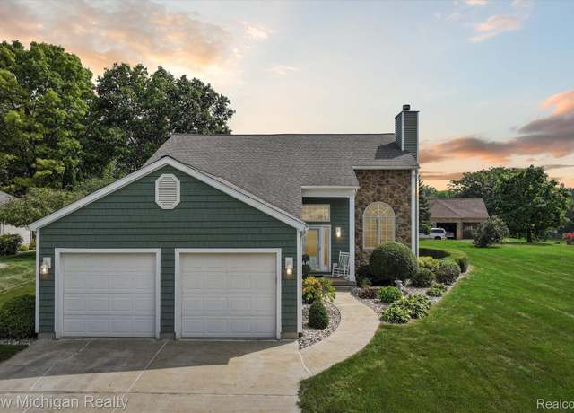 Property at 16085 Silver Bend Dr, Argentine Township, MI 48451, 3 beds, 3 baths