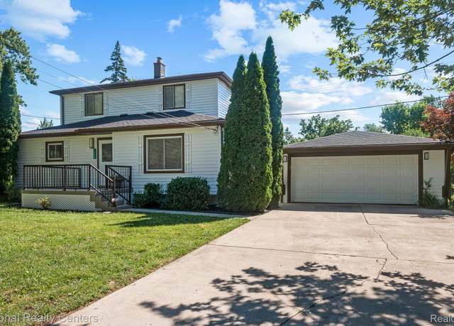 Property at 1089 Tecumseh Ave, Waterford, MI 48327, 4 beds, 2 baths