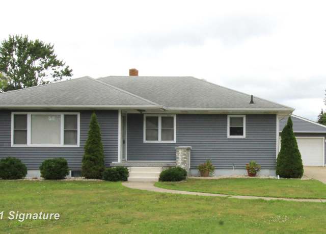Property at 2610 S Monroe St, Bay City, MI 48708, 3 beds, 2 baths