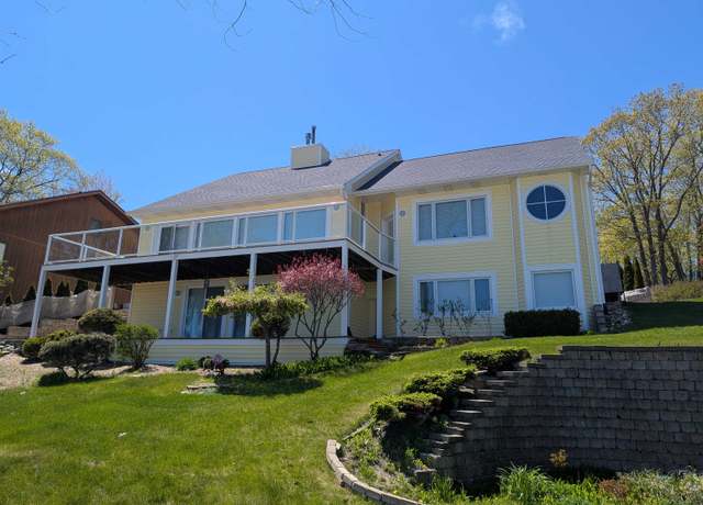 Property at 463 S Otis Ln, Au Gres, MI 48703, 6 beds, 4.5 baths