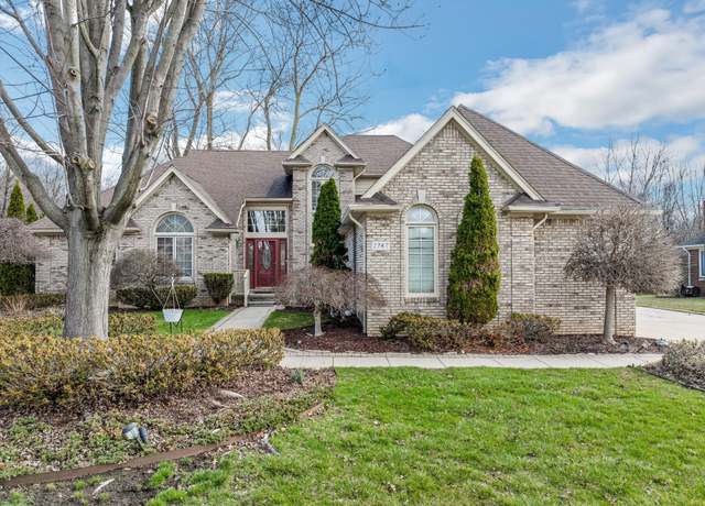 Property at 2747 Burningbush Dr, Sterling Heights, MI 48314, 3 beds, 3.5 baths