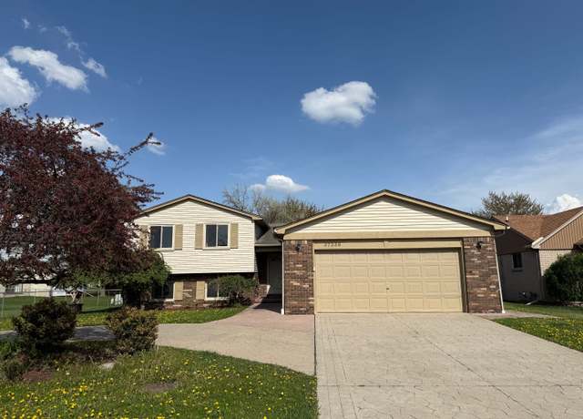 Property at 37338 Highlite Dr, Sterling Heights, MI 48310, 4 beds, 2 baths