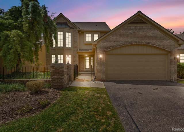 Property at 6579 Noble Rd, West Bloomfield Charter Township, MI 48322, 2 beds, 2.5 baths