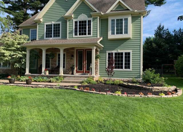 Property at 1936 Hidden Pines Trl, Stevensville, MI 49127, 4 beds, 3.5 baths