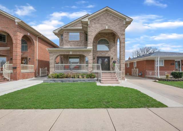 Property at 6248 Whitefield St, Dearborn Heights, MI 48127, 4 beds, 3.5 baths