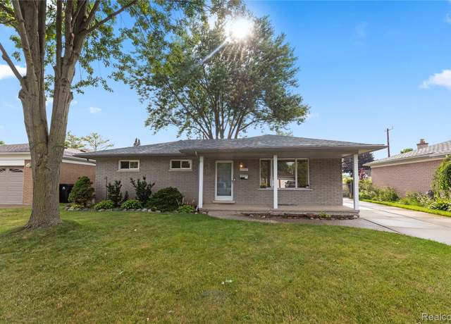 Property at 27737 Groveland St, Roseville, MI 48066, 3 beds, 2 baths