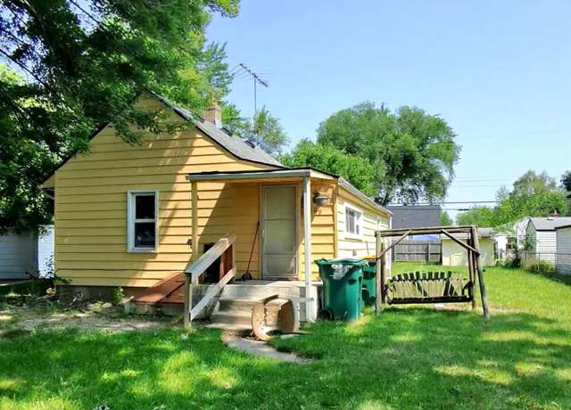 Property at 909 Maplewood Ave, Ypsilanti, MI 48198, 2 beds, 1 bath