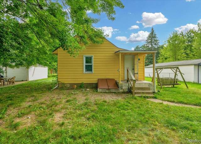 Property at 909 Maplewood Ave, Ypsilanti, MI 48198, 2 beds, 1 bath