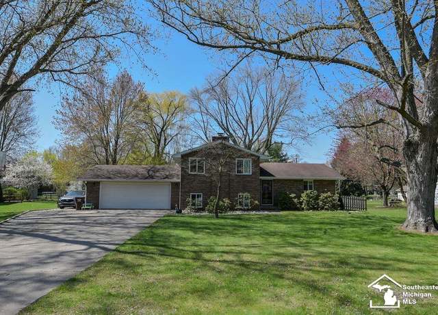 Property at 2431 Glenda Dr, Monroe, MI 48162, 5 beds, 2 baths