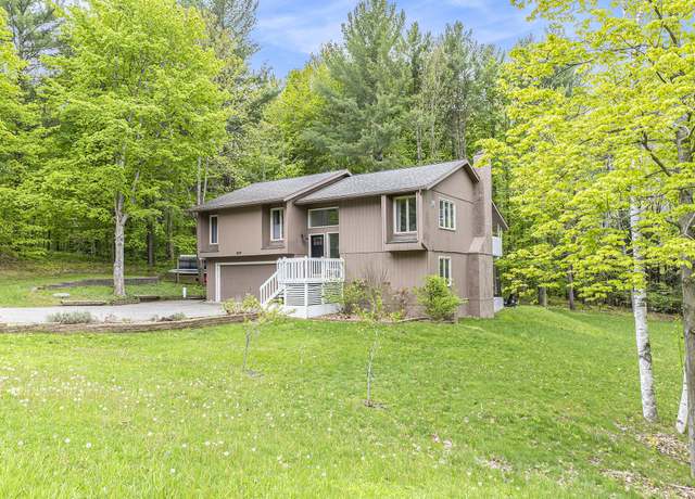 Property at 3079 Lamp Post Ln, Unknown, MI 49685, 4 beds, 2.5 baths