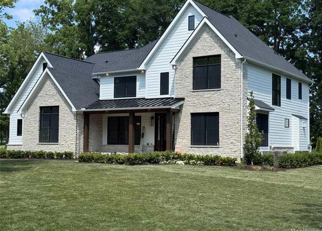 Property at 1231 Fox Chase Rd, Bloomfield Hills, MI 48301, 4 beds, 4.5 baths