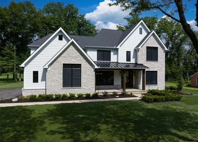 Property at 1231 Fox Chase Rd, Bloomfield Hills, MI 48301, 4 beds, 4.5 baths
