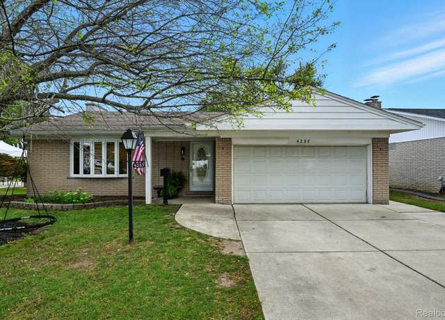 Property at 4257 Ponderosa St, Trenton, MI 48183, 3 beds, 2.5 baths