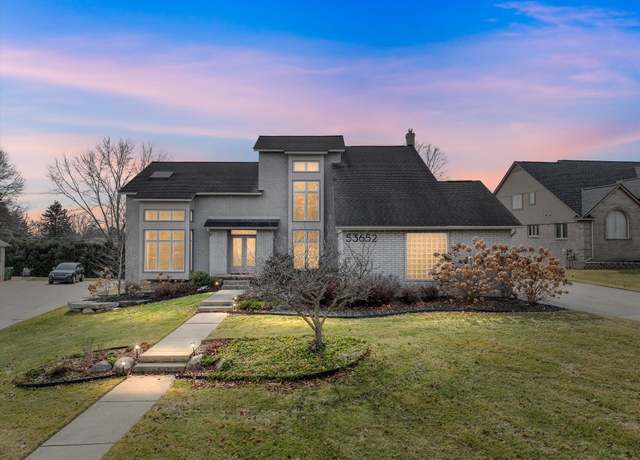 Property at 53652 Buckingham Ct, Shelby Twp, MI 48316, 4 beds, 2.5 baths