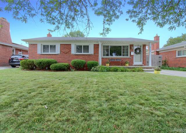 Property at 3702 Steiner St, Trenton, MI 48183, 3 beds, 1 bath