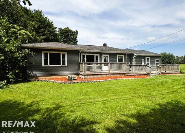 Property at 1561 E Caro Rd, Caro, MI 48723, 3 beds, 1.5 baths