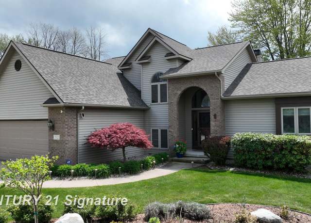Property at 512 Stillmeadow Ln, Midland, MI 48642, 5 beds, 3.5 baths